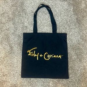 Tote bag